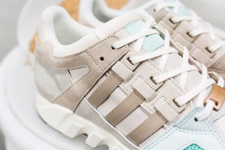Krossovki-Sneakersnstuff-x-adidas-Originals-EQT-Running-Guidance-93-Malt-1