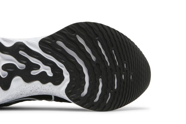 Кроссовки Nike React Infinity Run Flyknit 2 'White Black'