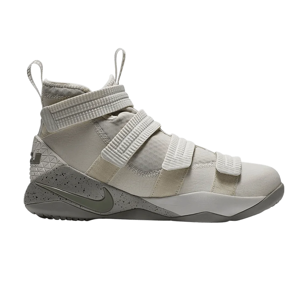 Krossovki-Nike-Lebron-Soldier-11-SFG-Light-Bone