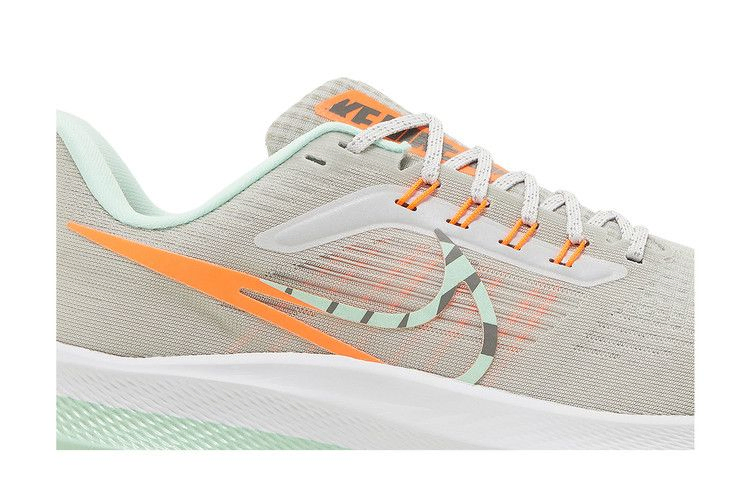 Кроссовки Nike Wmns Air Zoom Pegasus 39 Premium 'Photon Dust Orange Mint'