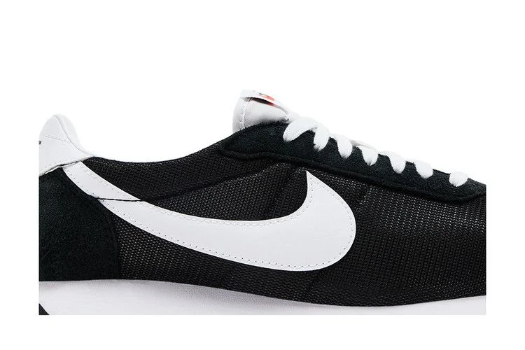 Krossovki-Nike-LD-1000-Black-White-1
