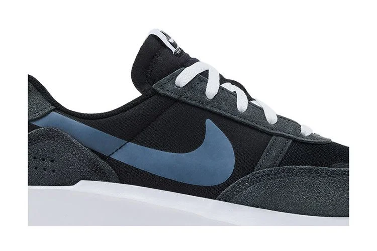 Krossovki-Nike-Waffle-Debut-Black-Off-Noir-1