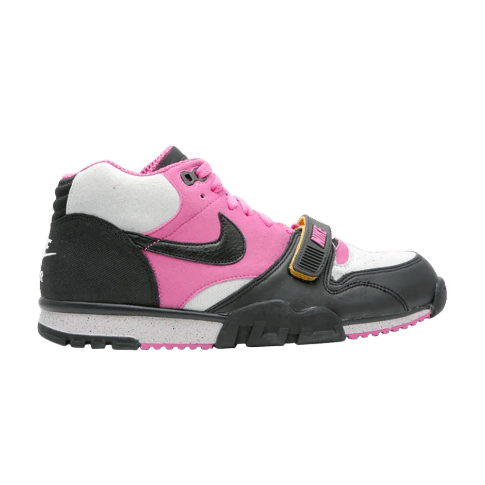 Krossovki-Nike-Air-Trainer-1-Tech-Pack