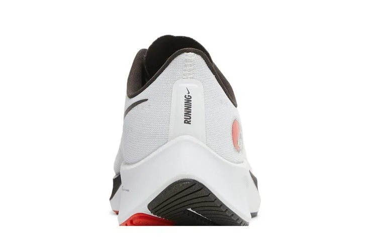 Krossovki-Nike-Air-Zoom-Pegasus-37-Cleveland-Browns-6