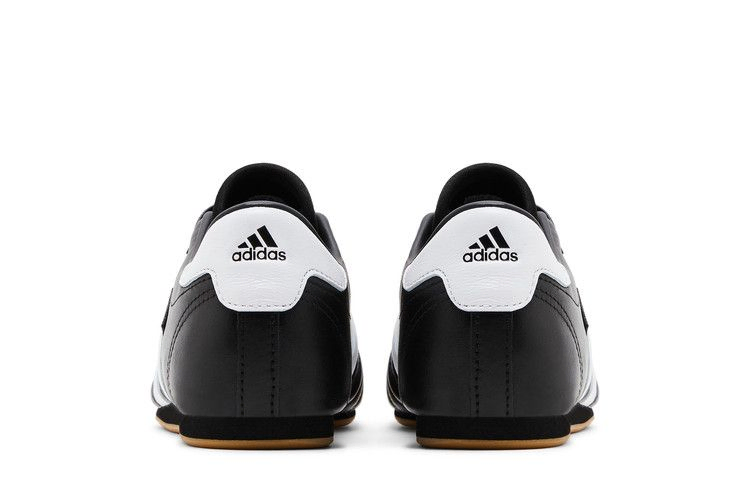 Кроссовки adidas Wmns Taekwondo 'Black White Gum'