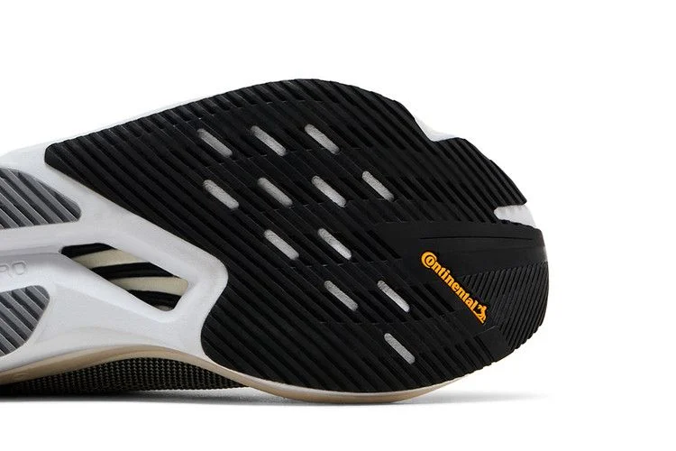 Krossovki-adidas-Adizero-Boston-12-Black-White-4