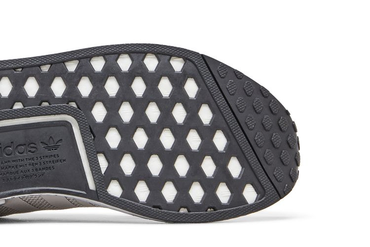Кроссовки Adidas NMD_R1 'Double Grey Black'