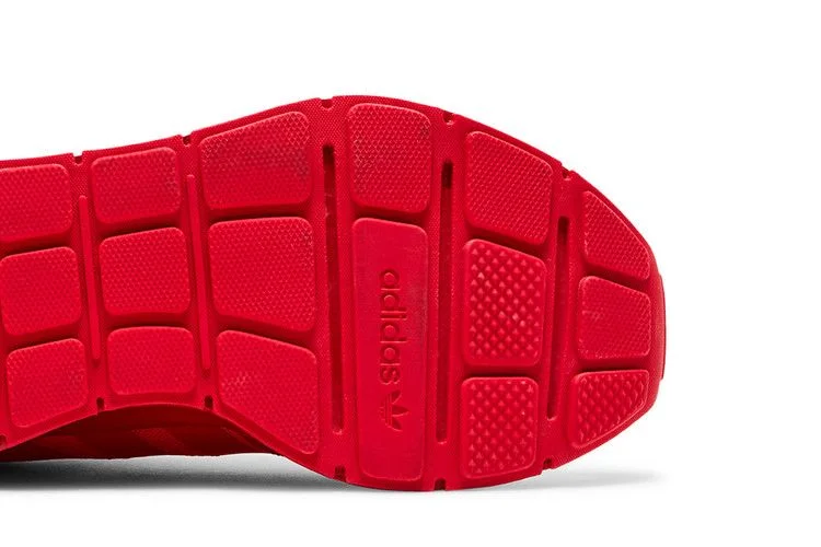 Кроссовки adidas Wmns Swift X 'Vivid Red'