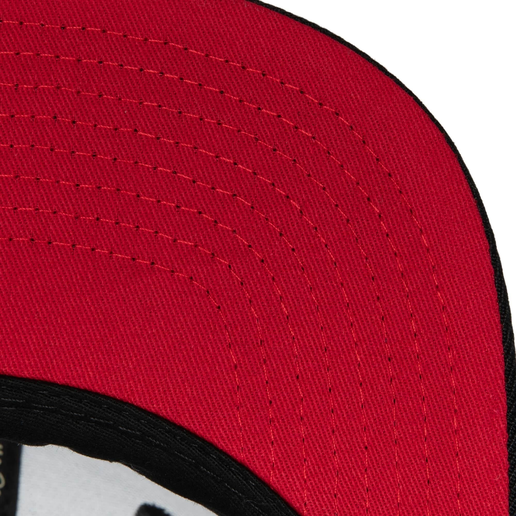 Бейсболка Mitchell & Ness Team Script 2.0 Snapback Philadelphia 76ers