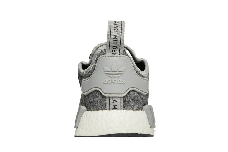 Кроссовки Adidas NMD_R1 'Charcoal Wool'