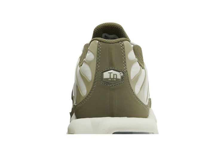 air-max-plus-light-bone-neutral-olive-fb9722-002_06