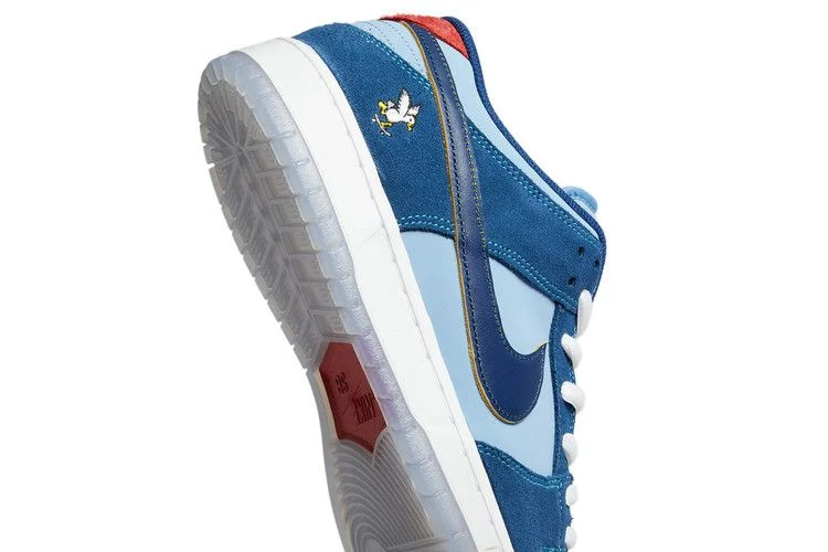 Krossovki-Why-So-Sad-x-Nike-Dunk-Low-SB-The-Predatory-Bird-9