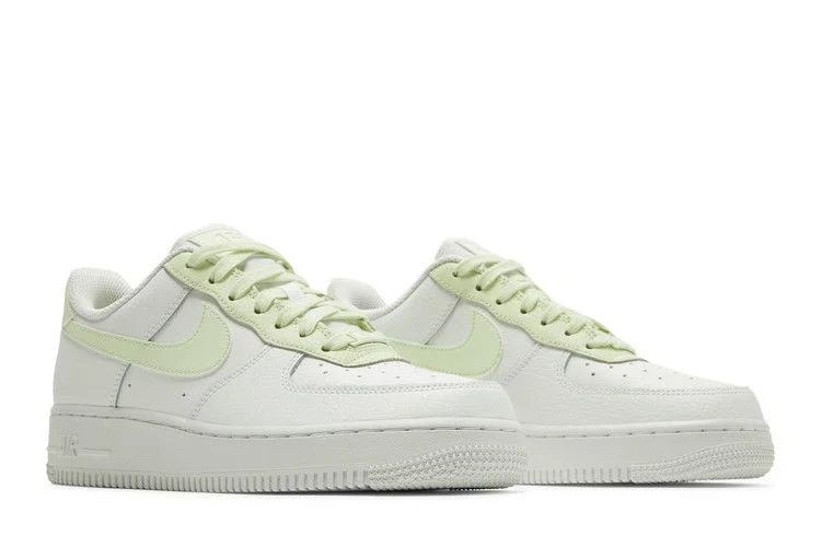 Krossovki-Nike-Wmns-Air-Force-1-07-White-Barely-Volt-7