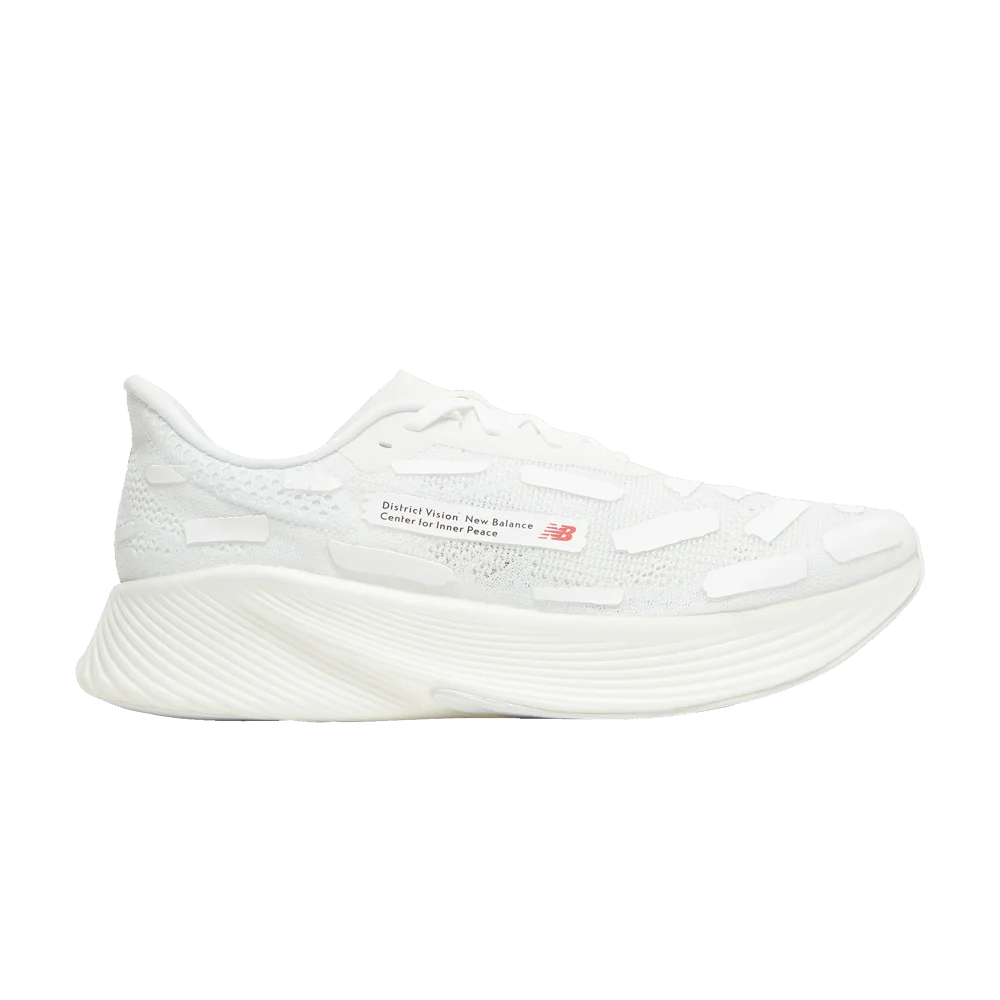 Krossovki-District-Vision-x-New-Balance-FuelCell-RC-Elite-v2-White