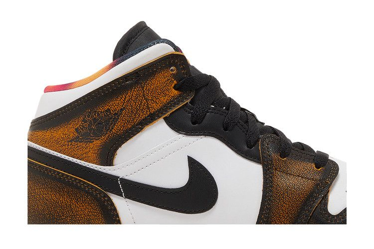 Кроссовки Air Jordan 1 Mid SE GS 'Wear-Away - Taxi'