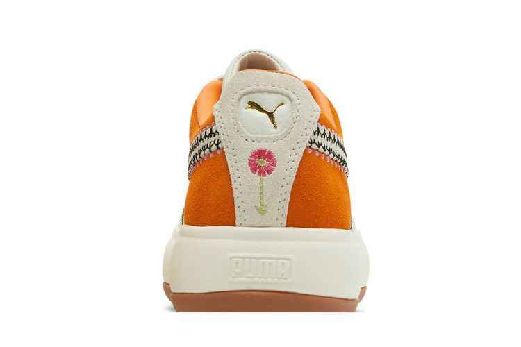 liberty-of-london-x-wmns-suede-mayu-floral-382192-01_06