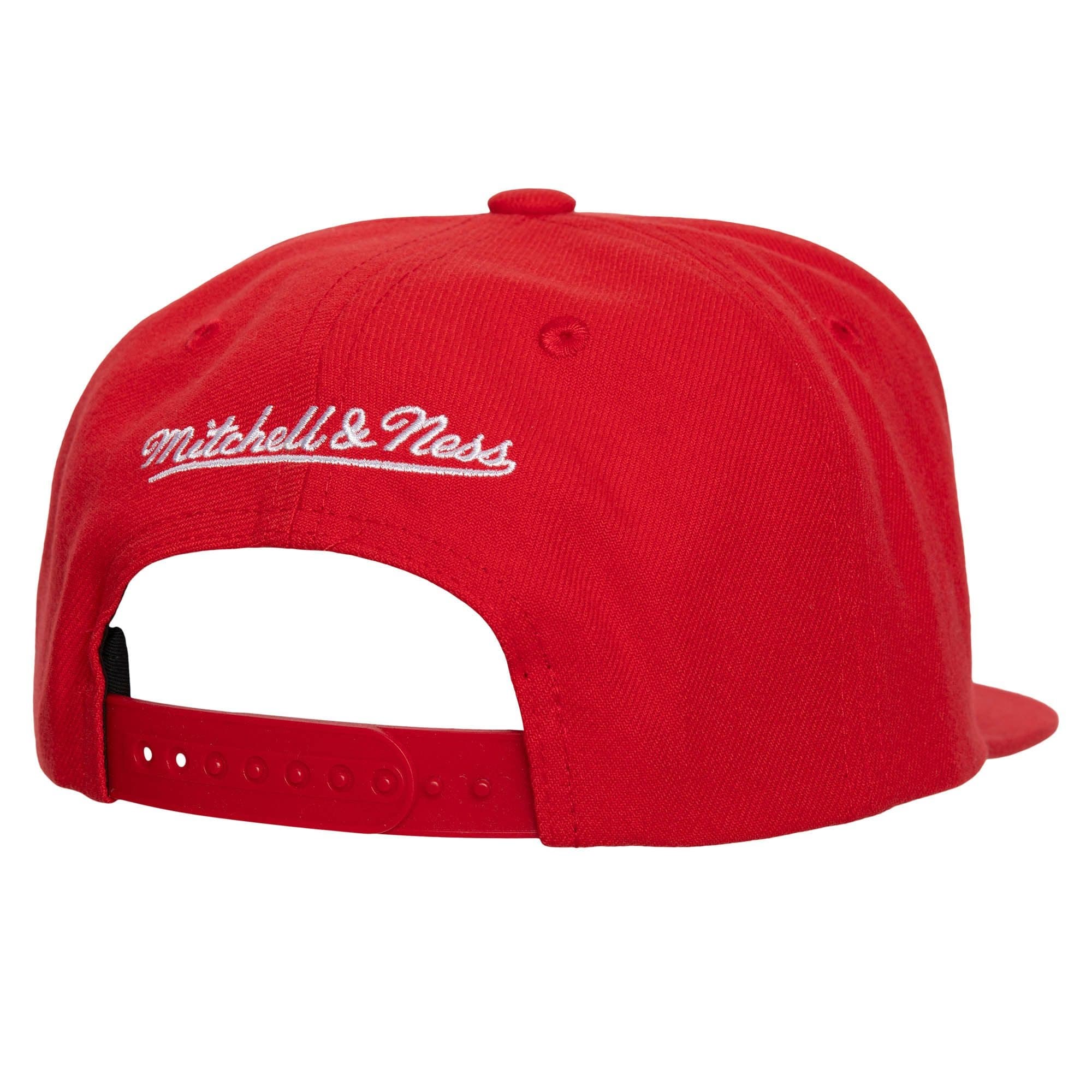 Бейсболка Mitchell & Ness Full Frontal Snapback Chicago Bulls Hat
