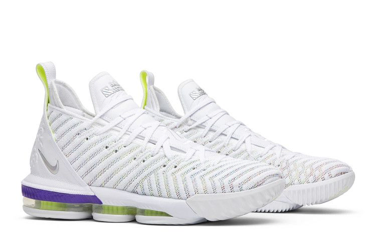 lebron-16-buzz-lightyear-l16-buzz_07
