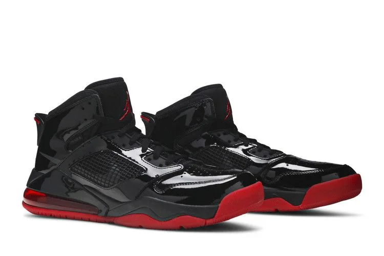 Krossovki-Air-Jordan-Mars-270-Bred-7