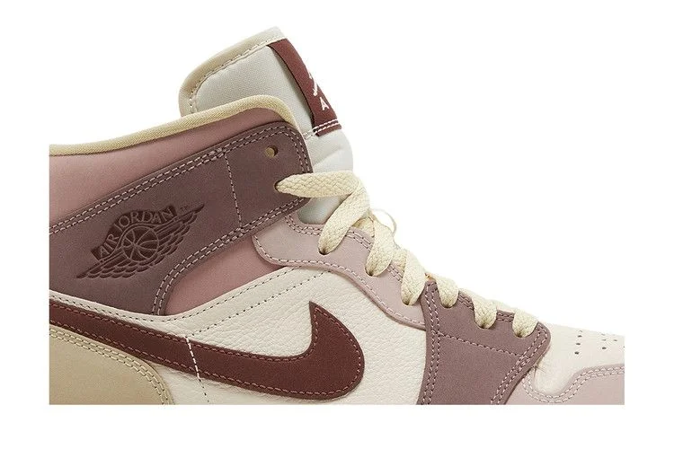 Кроссовки Wmns Air Jordan 1 Mid SE 'Dark Pony Smoky Mauve'