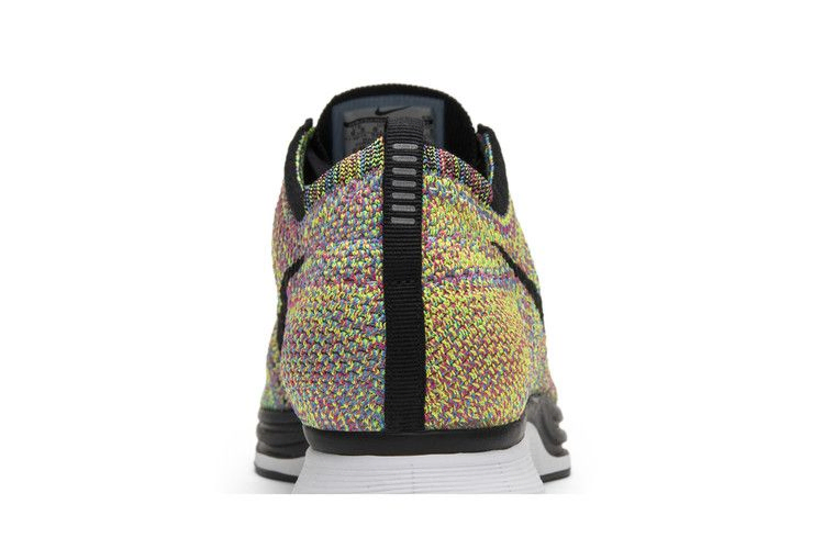 flyknit-racer-526628-004_06