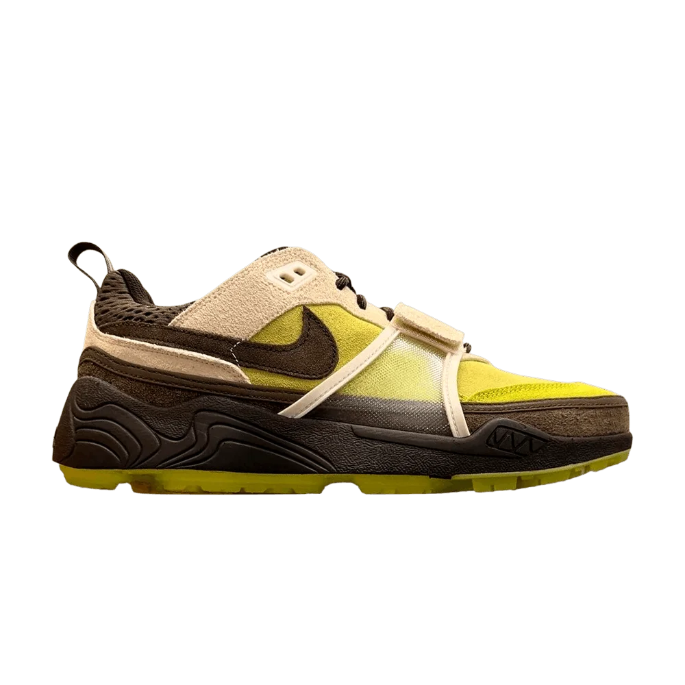 Krossovki-Travis-Scott-x-Nike-Zoom-Field-Jaxx-Limelight
