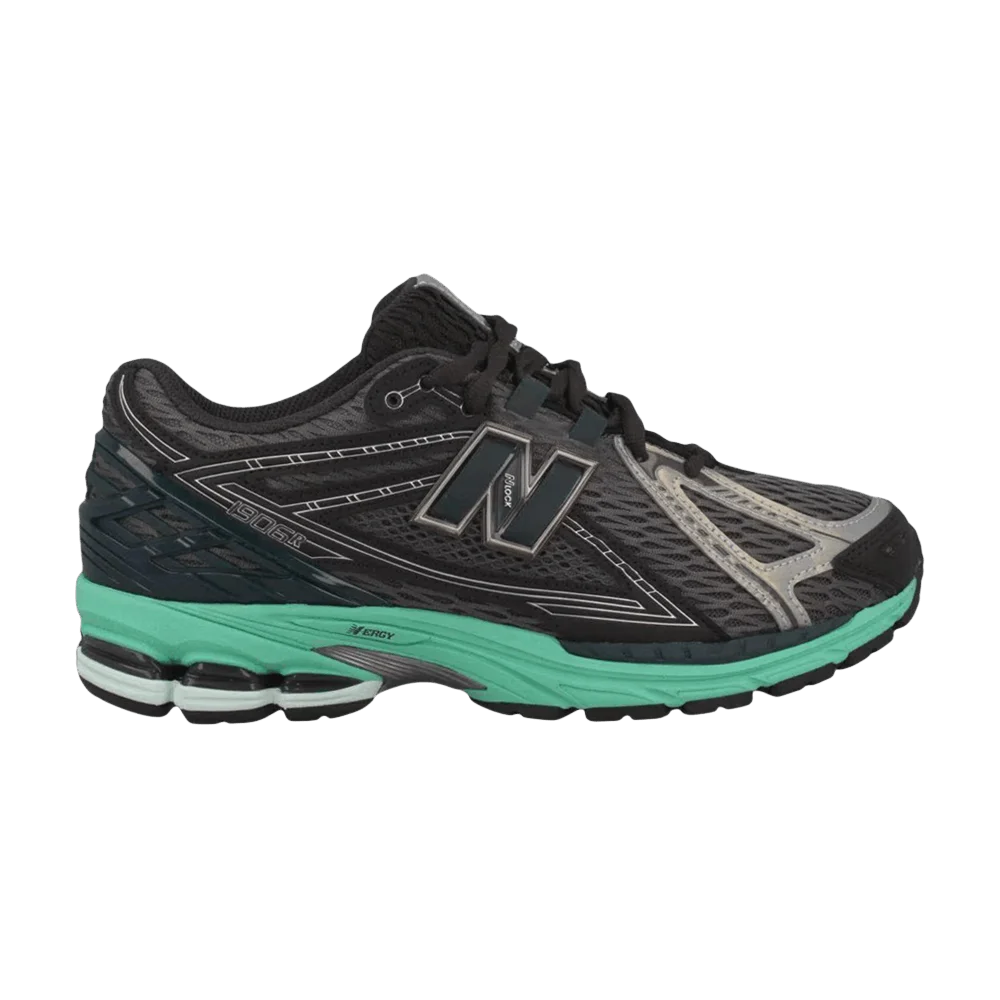 Krossovki-New-Balance-1906R-Black-Grey-1