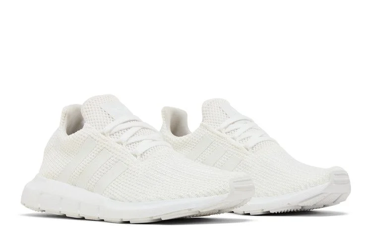 Krossovki-adidas-Swift-Run-Triple-White-7