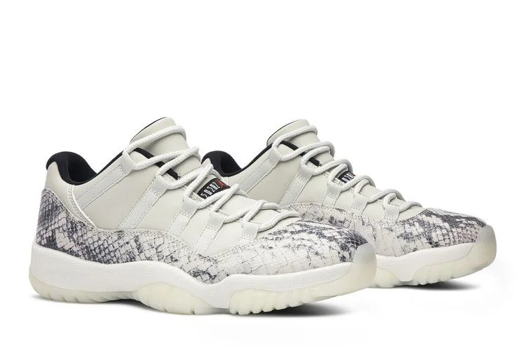 Krossovki-Air-Jordan-11-Retro-Low-Light-Bone-Snakeskin-7