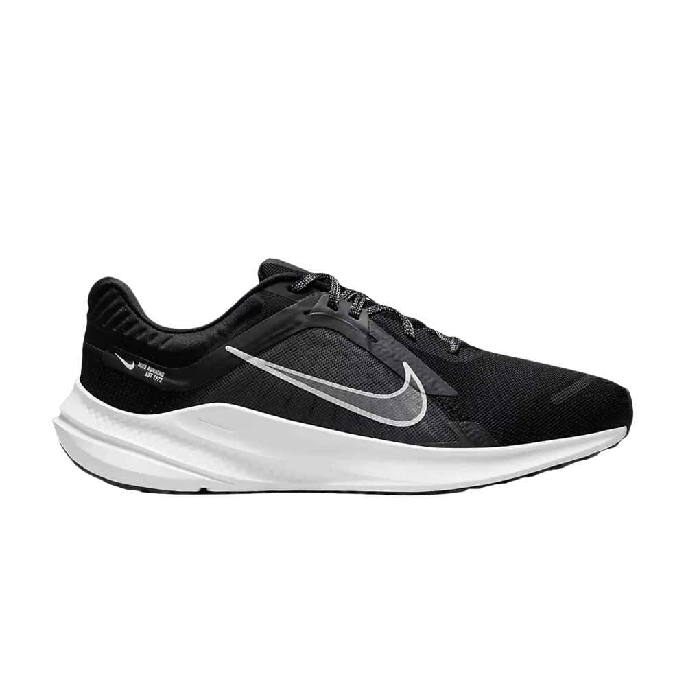 Krossovki-Nike-Wmns-Quest-5-Black-White