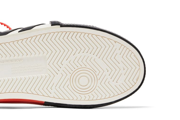 Кроссовки Off-White Wmns Arrow Vulcanized Low 'White Black'