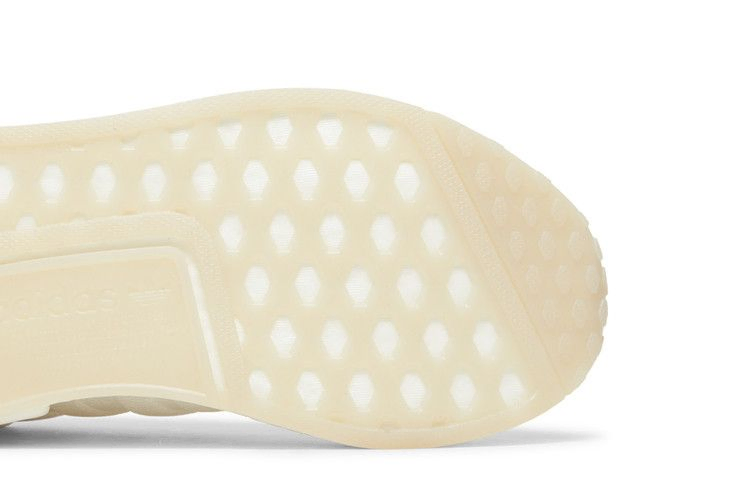 nmd_r1-triple-white-bd7746_04