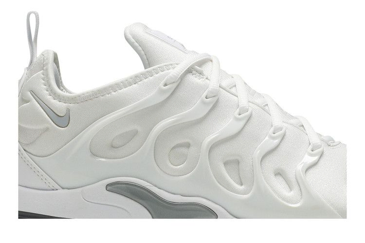 Кроссовки Nike Air VaporMax Plus 'Wolf Grey'