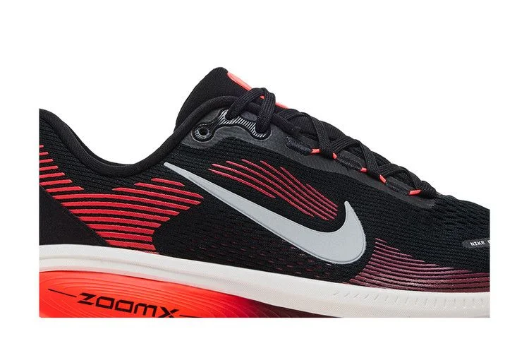 Кроссовки Nike Vomero 18 'Black Bright Crimson'