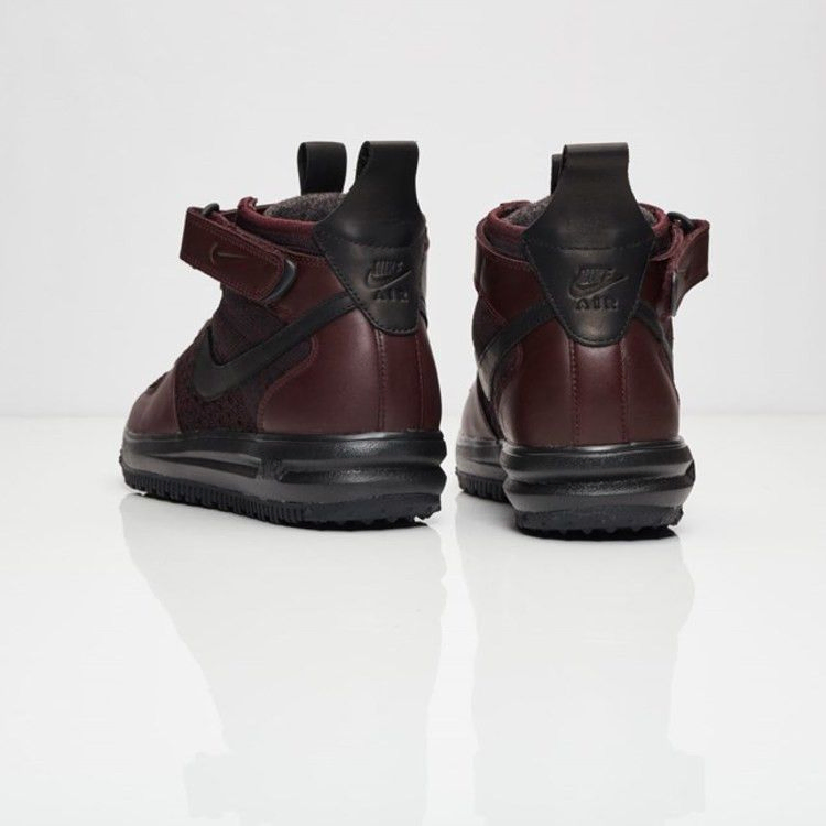 lunar-force-1-flyknit-workboot-855984-600_01