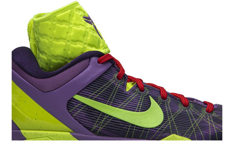 Кроссовки Nike Zoom Kobe 7 Supreme 'Christmas'