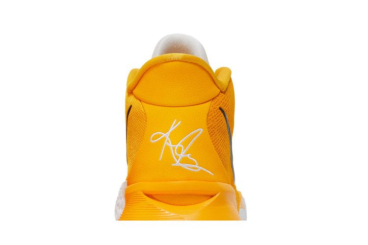 Кроссовки Nike Kyrie 7 TB 'University Gold'