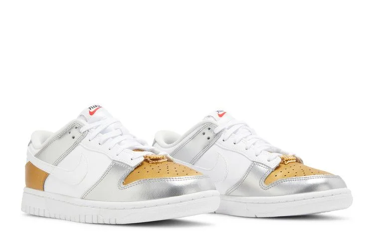 Krossovki-Nike-Wmns-Dunk-Low-SE-Silver-Gold-Metallic-7