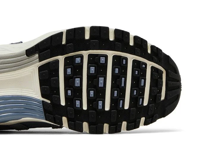 Krossovki-Nike-P-6000-SE-Diffused-Blue-4