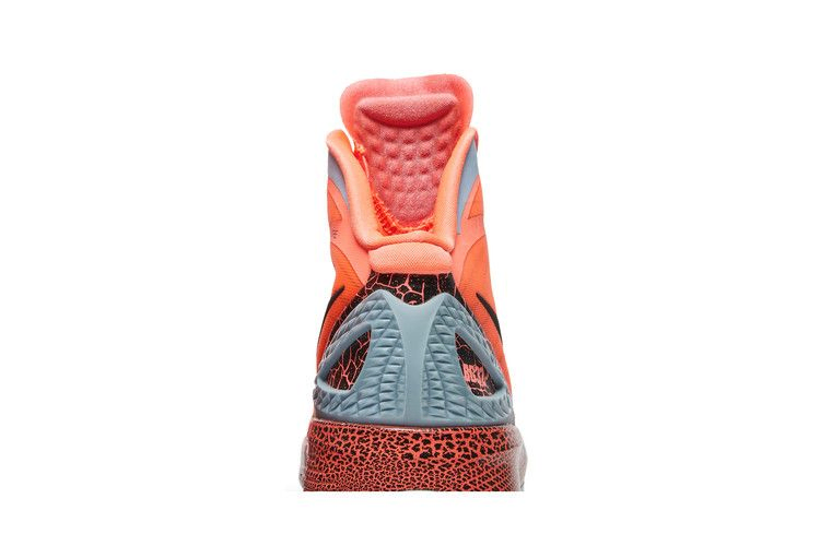 zoom-hyperdunk-2011-bg-blake-griffin-484935-800_06