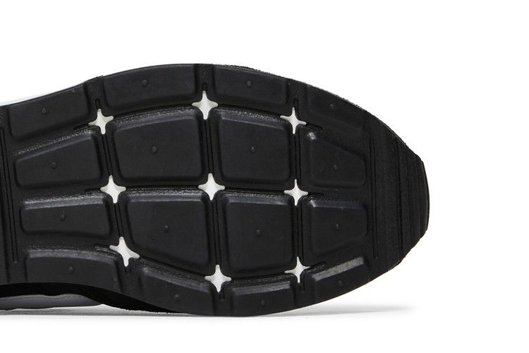 Кроссовки Nike Venture Runner Wide 'Black White'