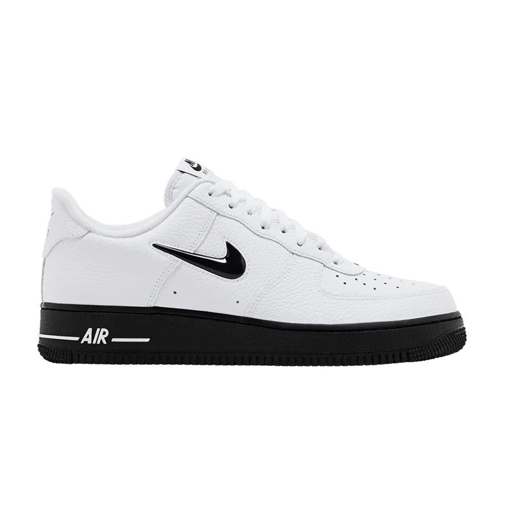Krossovki-Nike-Air-Force-1-07-White-Black-Jewel
