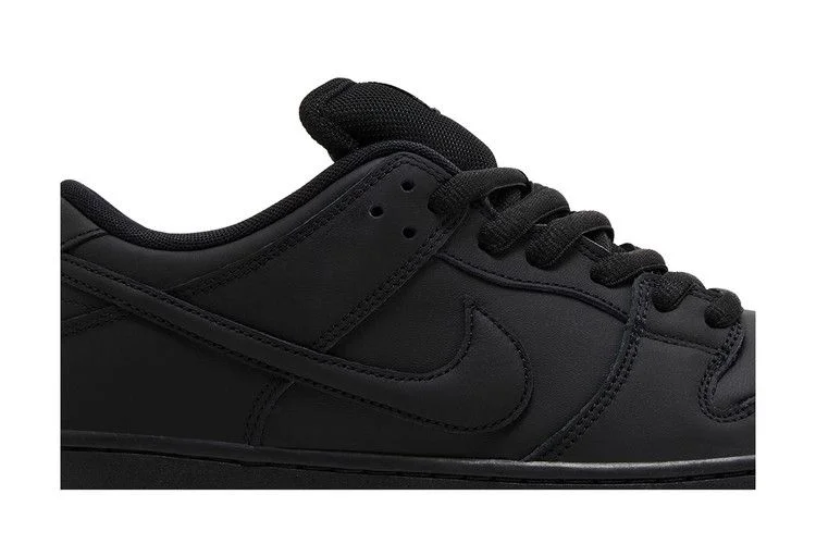 Кроссовки Nike Dunk Low Pro SB 'Triple Black'