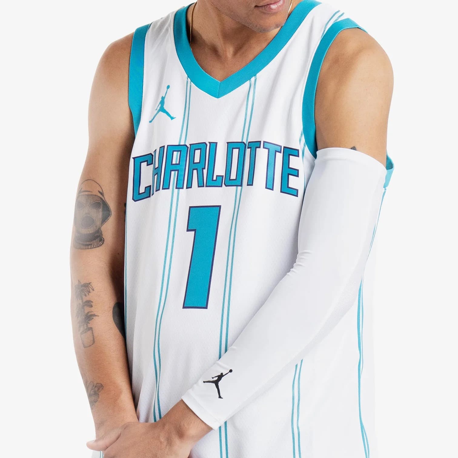 Баскетбольная джерси 2023-24 Charlotte Hornets LaMelo Ball #1 Swingman Association Edition White Jersey