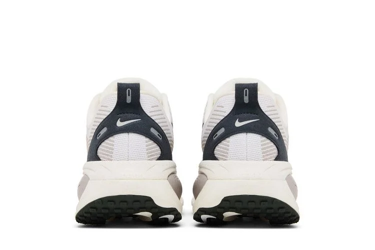 Кроссовки Nike Vomero 18 'Run Pack'