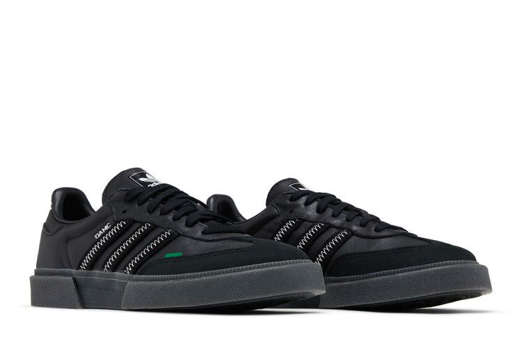 oamc-x-type-o-8-triple-black-fy6948_07