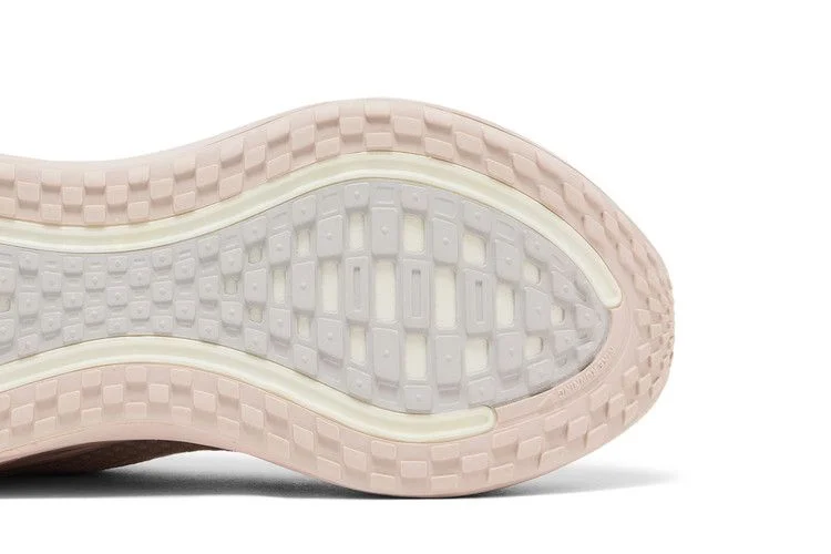 Кроссовки Nike Wmns Vomero Plus 'Silt Red Light Bone'