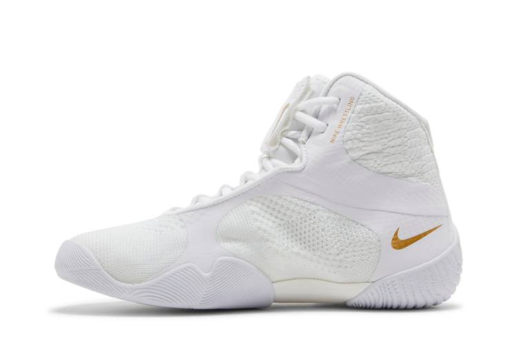 Кроссовки Nike Tawa 'White Metallic Gold'