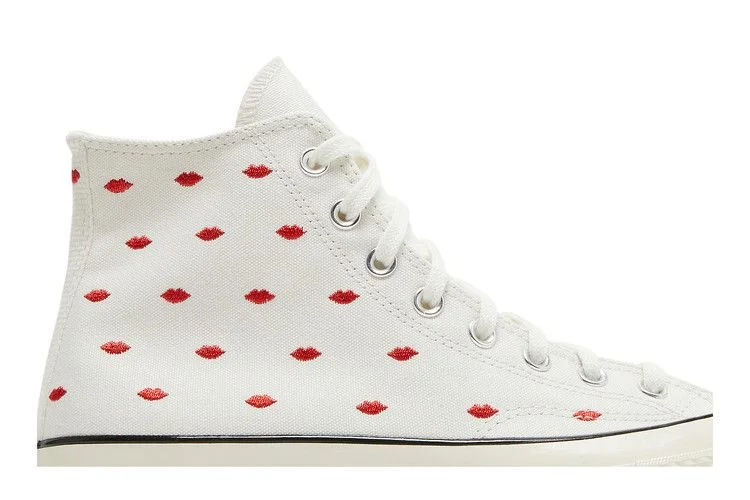 Krossovki-Converse-Chuck-70-Embroidered-Lips-High-Love-Me-Vintage-White-1