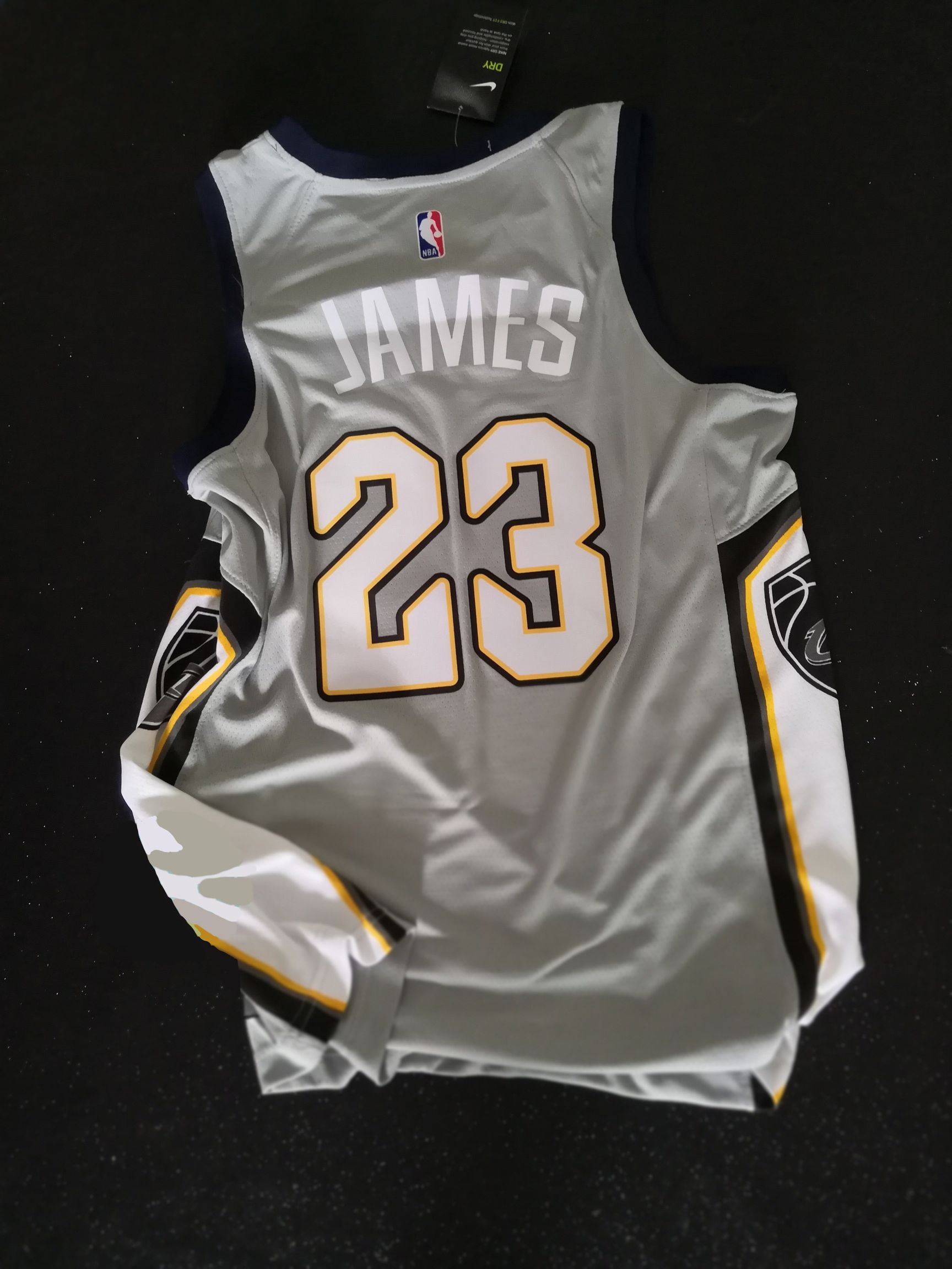 Баскетбольная джерси 2017-18 LeBron James Cleveland Cavaliers #23 City Gray